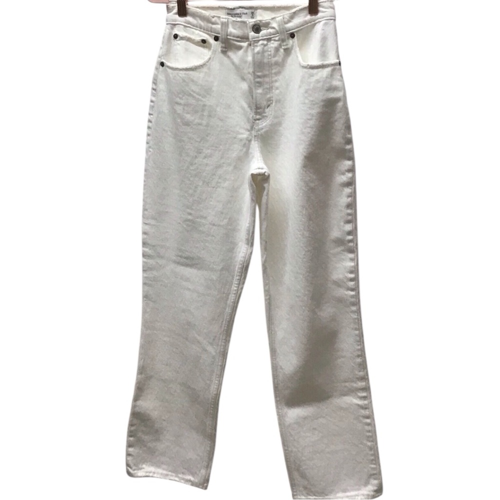 Abercrombie & Fitch curve love 90s Straight Leg Ultra High rise White Jeans 26s